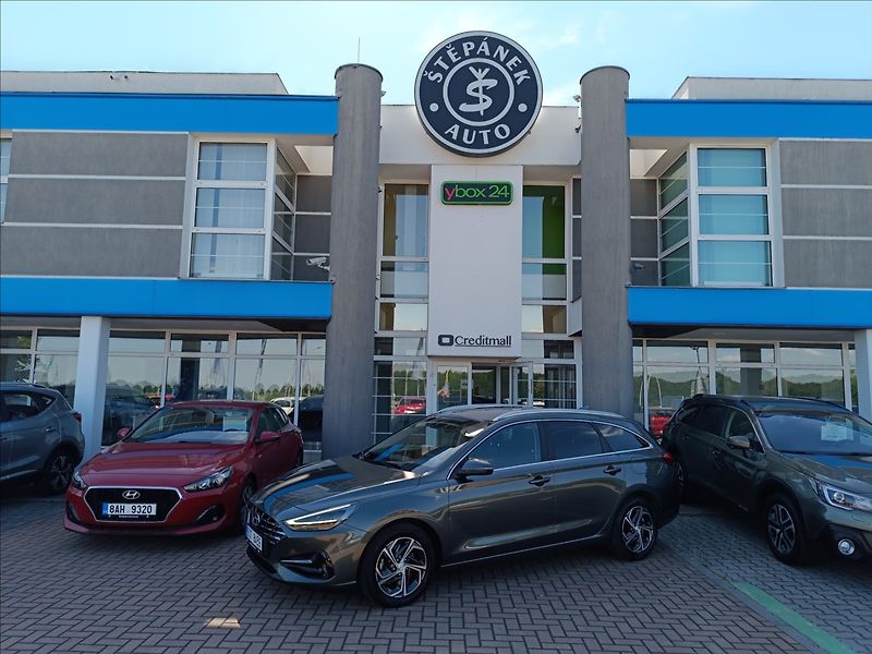 Hyundai i30 1,0 T-GDi, DCT, Automat Smart - fotka 1 z 21