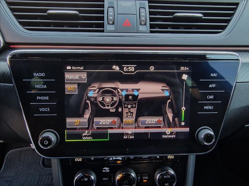 Škoda Superb 2.0TDI 147kW 4x4 DSG Sportline - fotka 32 z 50
