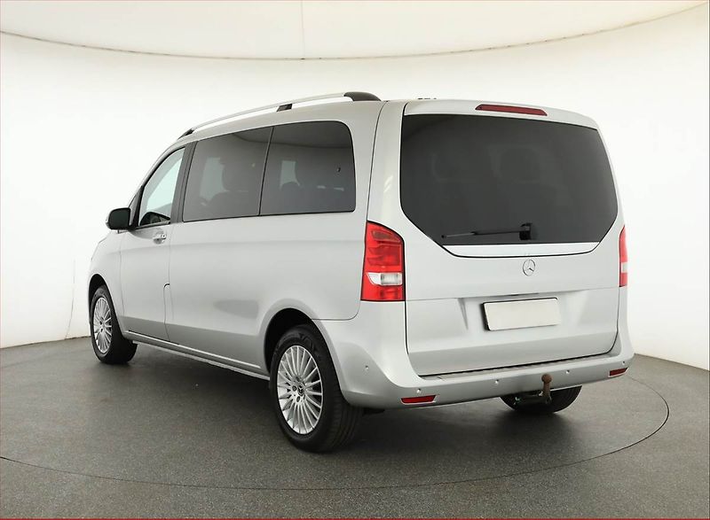 Mercedes-Benz Třídy V (2018) 250 d 4MATIC, DPH - fotka 4 z 19