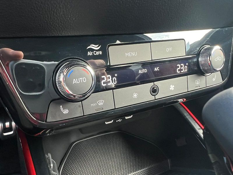 Škoda Fabia Monte Carlo 1,0 TSI 85KW DSG - fotka 19 z 26