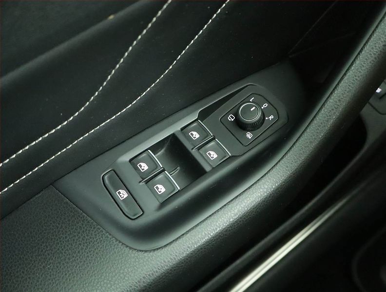 Volkswagen Arteon (2022) R-line 2.0 TDI - fotka 16 z 17