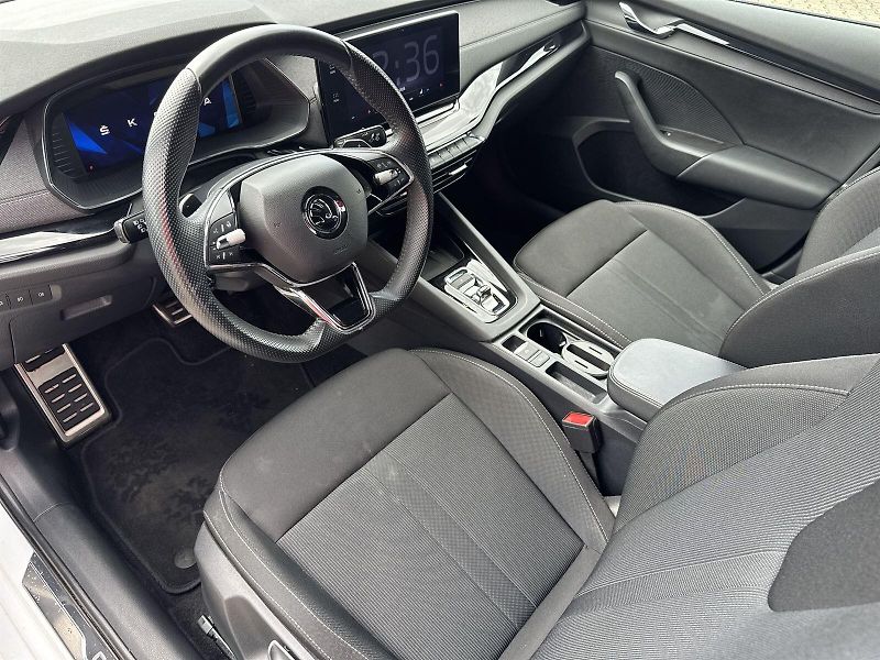 Škoda Octavia (2023) 1.5 TSI M-HEV DSG Sportline - fotka 7 z 35