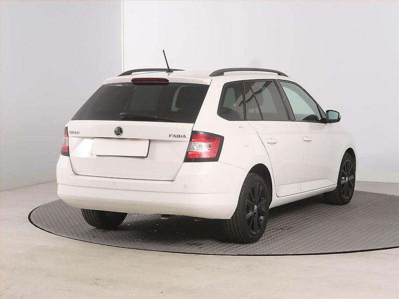 Škoda Fabia (2015) Ambition Plus 1.4 TDI, Automat - fotka 5 z 17