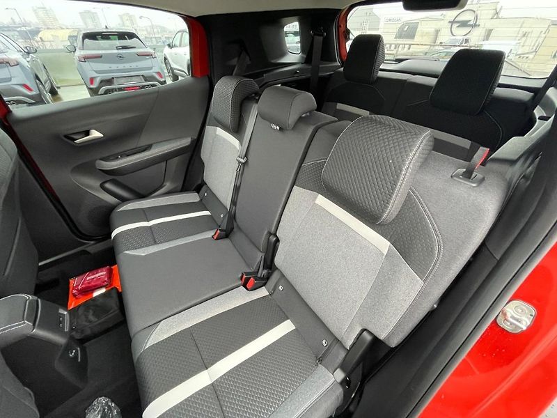 Opel Frontera (2026) MHEV 1.2T 110k GS AT6 - fotka 14 z 20