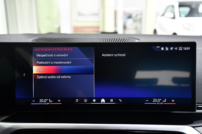 BMW i4 eDrive40 97,4%SoH. - fotka 32 z 39