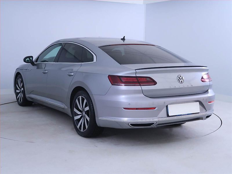 Volkswagen Arteon (2018) R-line 2.0 TSI - fotka 4 z 18