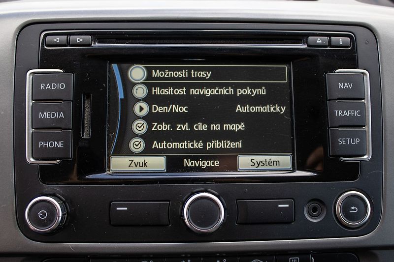 Volkswagen Caravelle 4Motion 2.0 BITDI - fotka 19 z 40