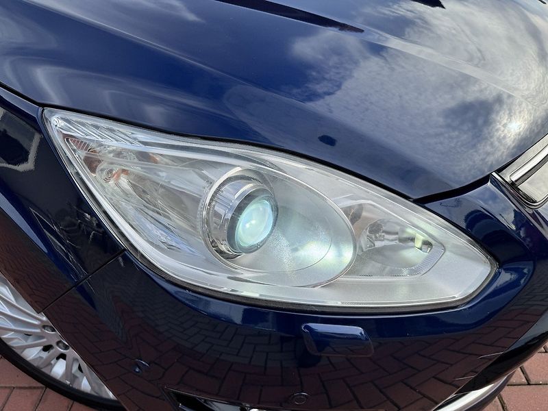 Ford C-MAX (2011) 1.6i Ti-VCT Titanium Xenony - fotka 38 z 49