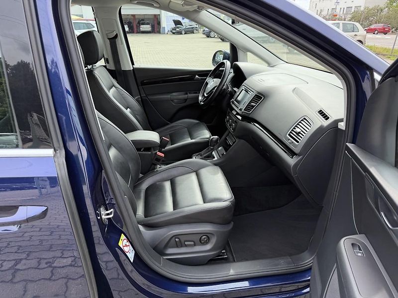Volkswagen Sharan 2.0 TDI 135 kW Highline 7 míst - fotka 12 z 34
