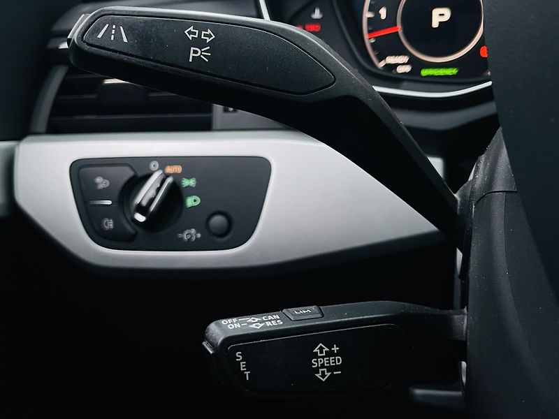 Audi A4 3.0TDI AUT KAMERA SERVISKA  - fotka 43 z 45