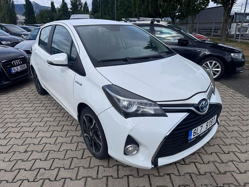 Toyota Yaris (2016) HYBRID 1,5 54 KW STK AUTOMAT - fotka 7 z 36