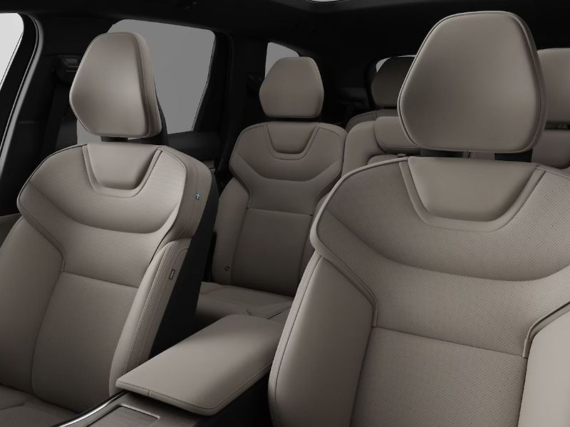 Volvo EX90 PLUS Single Motor RWD 205kW - fotka 11 z 13