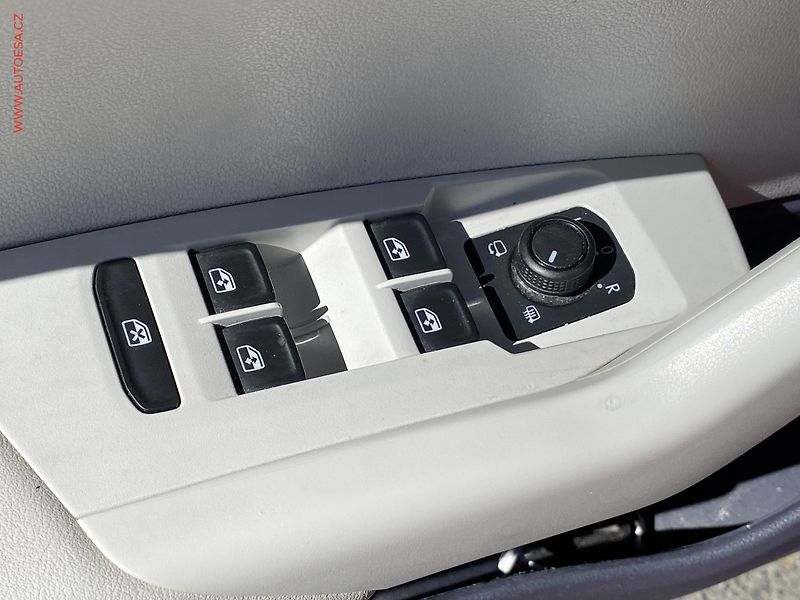 Volkswagen Polo (2019) 1.0 TSi, Beats, DSG - fotka 12 z 20
