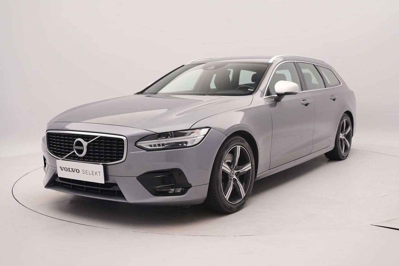 Volvo V90 T4 R-DESIGN REZERVACE