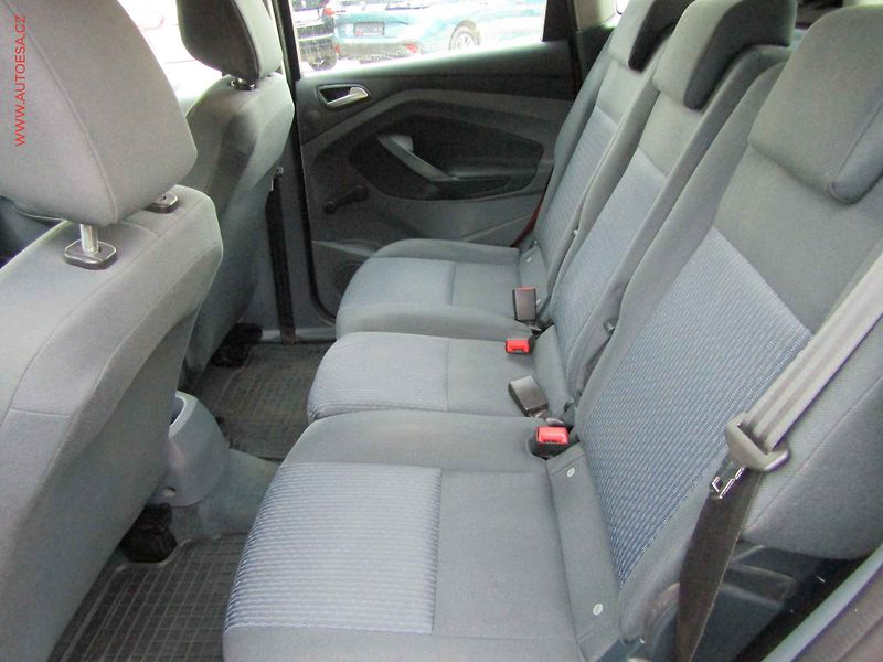 Ford C-MAX (2013) 1.6i, ČR, AC - fotka 9 z 18