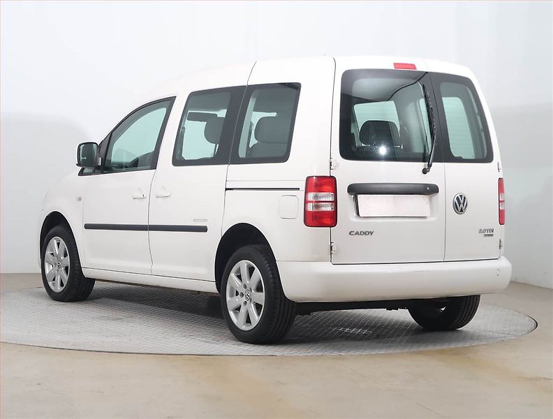 Volkswagen Caddy (2014) Soccer 1.6 TDI, 5Míst, 1Maj - fotka 4 z 18