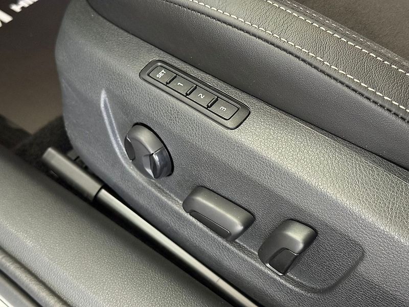 Škoda Superb 2.0TDI 110kW LED Webasto Tažné - fotka 17 z 40
