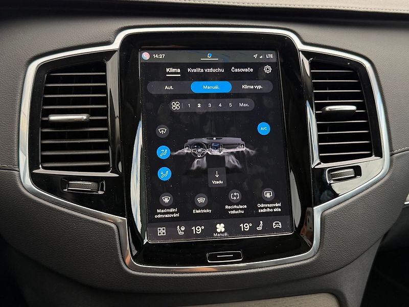 Volvo XC90 PlusDark T8,AWD,Plug-in hybrid - fotka 20 z 26