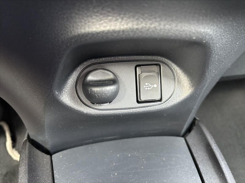 Toyota Yaris 1,5 VVT-i Active KAMERA - fotka 24 z 34