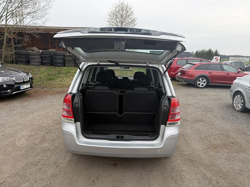 Opel Zafira 1,7 DTi 7 MIST - fotka 9 z 21