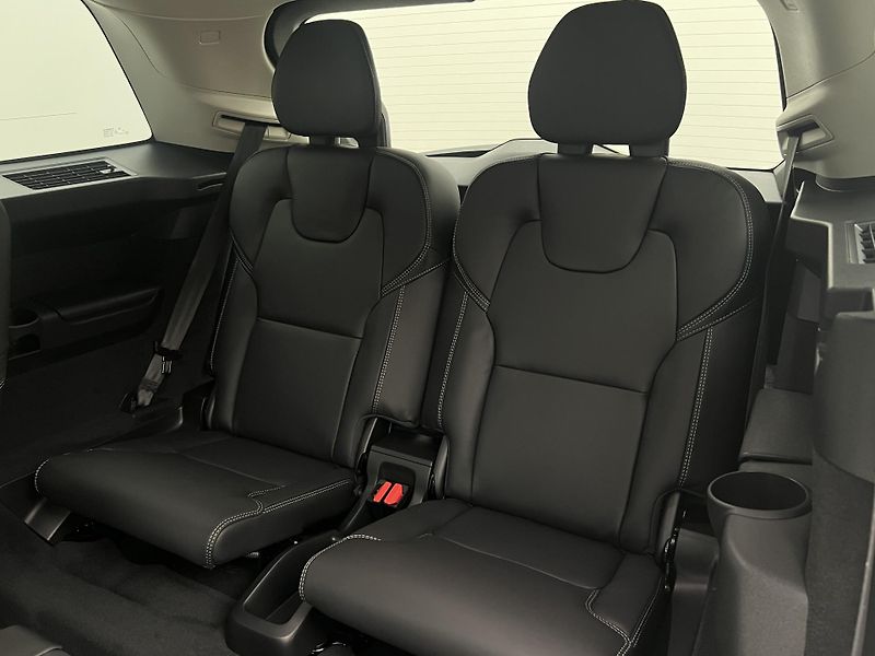 Volvo XC90 (2026) T8 AWD PLUS BRIGHT - fotka 6 z 50