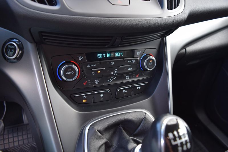 Ford Kuga (2020) 1.5 EcoBoost 110kw TITANIUM  - fotka 22 z 45