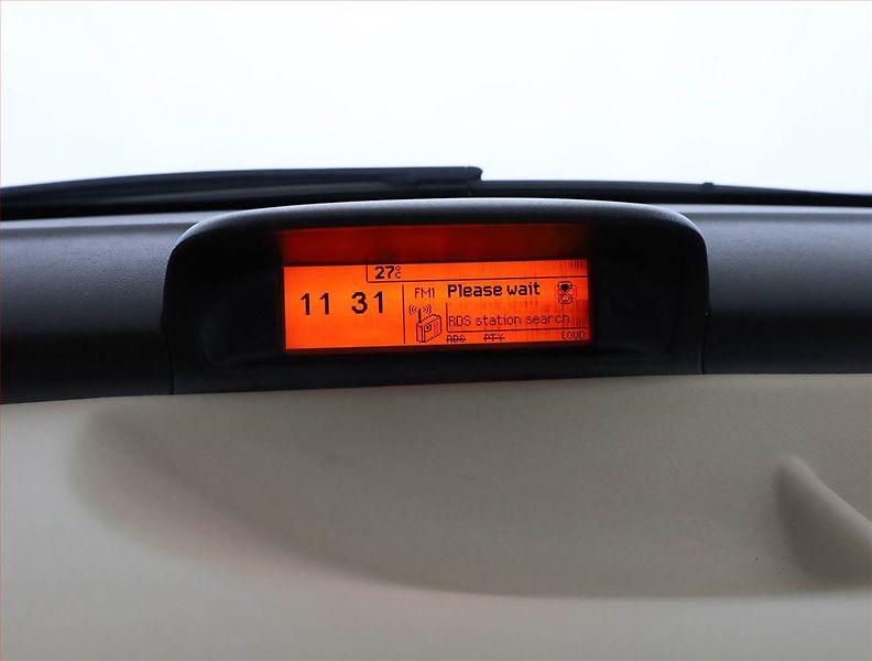 Peugeot 307 (2005) 1.6 16V, nová STK, slušný stav - fotka 13 z 15