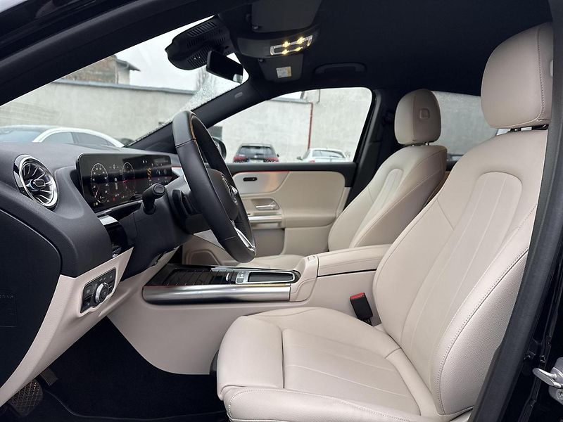 Mercedes-Benz GLA 200 d 4MATIC - fotka 14 z 16