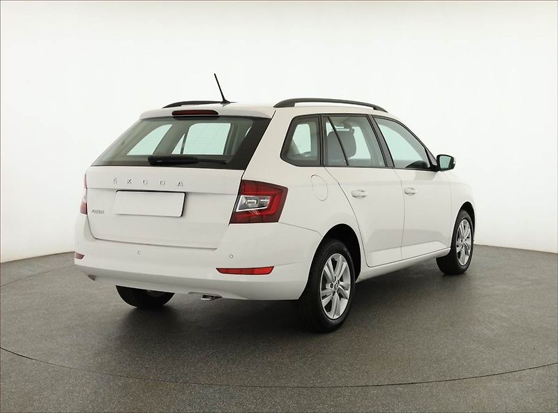 Škoda Fabia (2021) Style 1.0 TSI, ČR,1.maj - fotka 5 z 20
