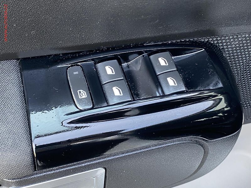 Citroën C3 (2019) 1.2PT, Navi, AC, park.čidla - fotka 11 z 16