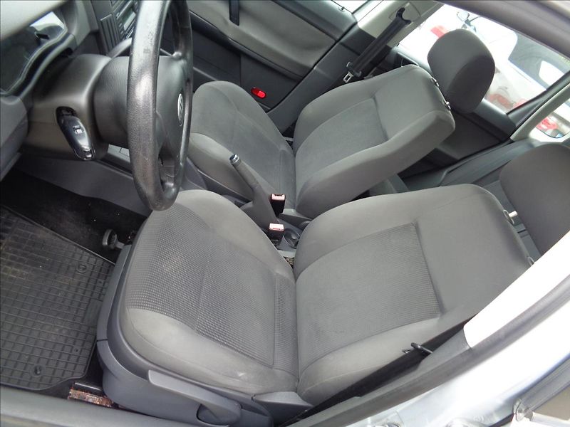 Volkswagen Polo 1,4 - fotka 14 z 16