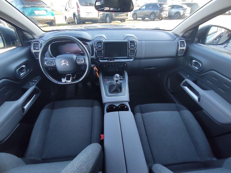 Citroën C5 Aircross (2019) SHINE 1.5 HDI 130k MAN6 TZ - fotka 2 z 32