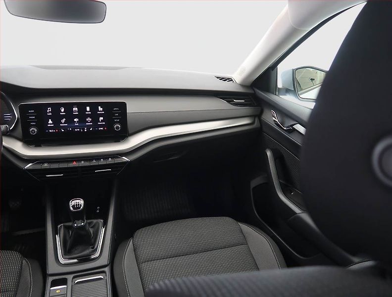 Škoda Octavia (2022) Ambition 2.0 TDI, ČR,1.maj - fotka 8 z 24