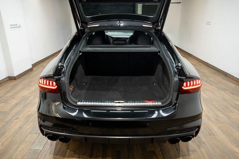 Audi S7 3.0 TDI quattro 253 kW - fotka 35 z 46