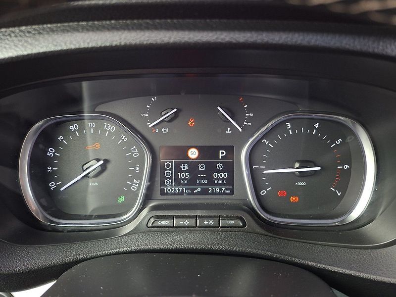 Peugeot Traveller LONG ALLURE 2,0 BHDI 180k EAT8 - fotka 17 z 25