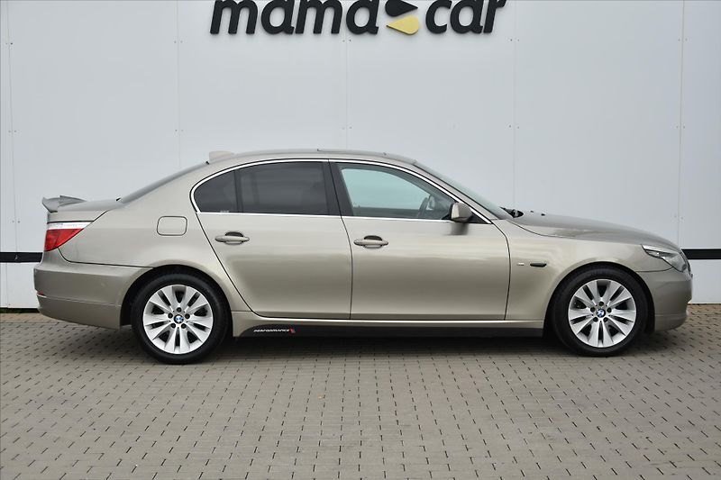 BMW Řada 5 535xi 225kW 4x4 - fotka 8 z 27