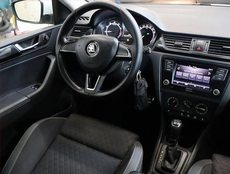 Škoda Rapid (2018) 1.4 TSI, Automat, Tempomat - fotka 7 z 18