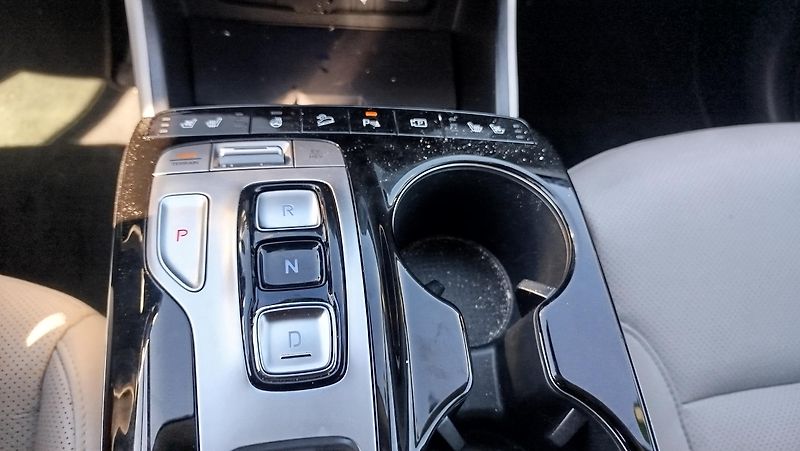 Hyundai Tucson (2023) 1.6 T-GDI Plug-in-Hybrid  4x4  - fotka 9 z 34