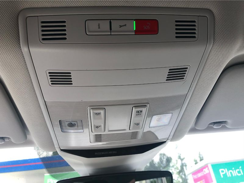 Volkswagen T-Roc 2.0 TDi STYLE - fotka 24 z 30
