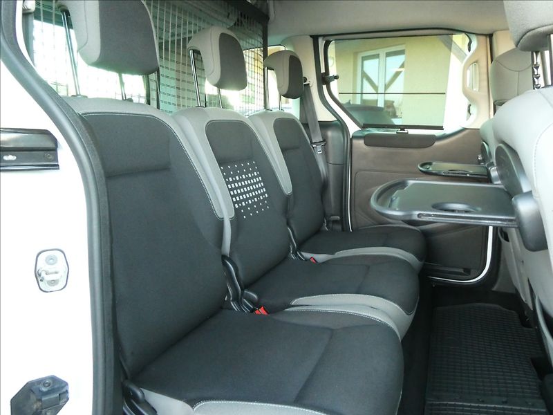 Citroën Berlingo 1,2 PT 81kW Multispace Panoram - fotka 25 z 47