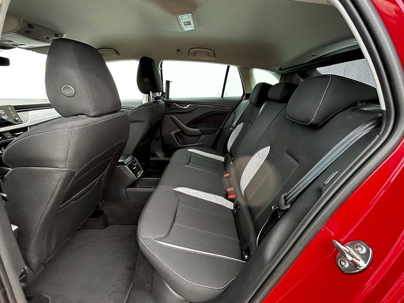Škoda Scala (2025) 1.0 TSI 85kW MP6 Selection - fotka 28 z 35