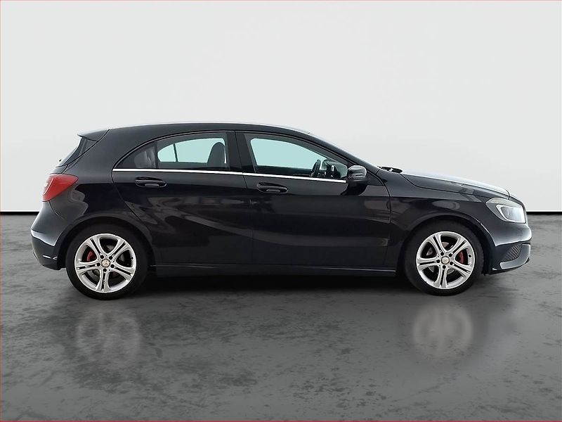 Mercedes-Benz Třídy A (2014) A 180 d, Navi, Xenony - fotka 6 z 20