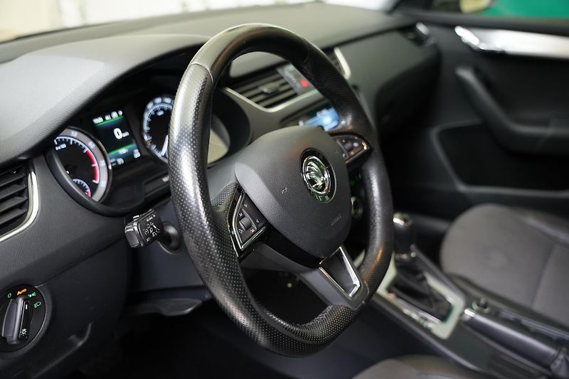 Škoda Octavia - fotka 14 z 25