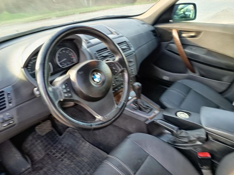 BMW X3 (2004) 3.0i automat - fotka 32 z 38