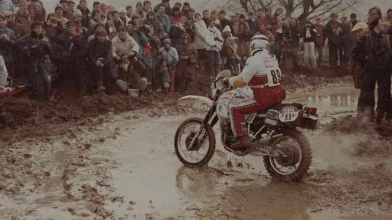Momentka z první účasti na Dakaru v roce 1983.