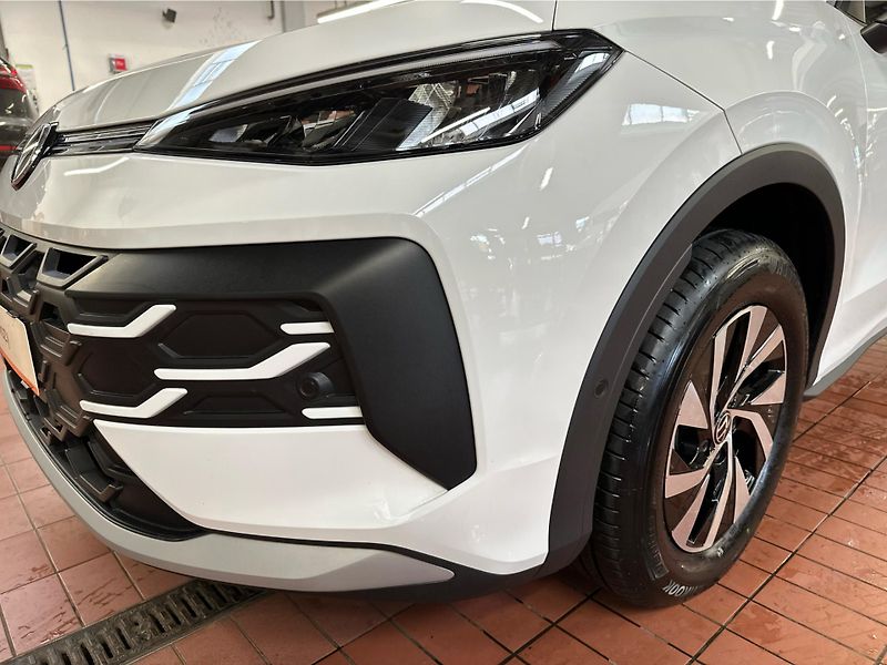 Volkswagen T-Roc (2025) Life 1,5 eTSI 85 kW 7DSG - fotka 22 z 23