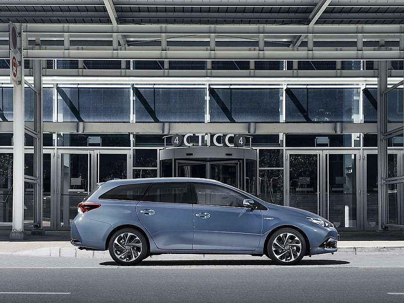 Toyota Auris.