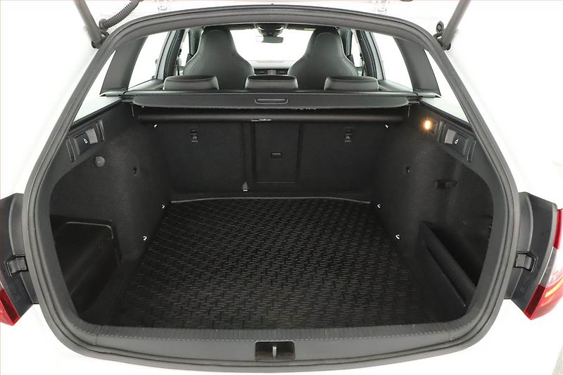 Škoda Octavia (2019) RS 2.0 TSI, Automat, Kůže - fotka 19 z 20