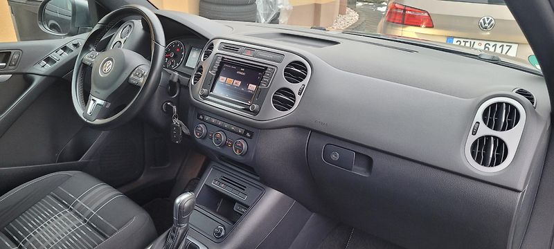 Volkswagen Tiguan (2016) 1,4TSi110kW DSG R-Line BiXenon - fotka 18 z 39