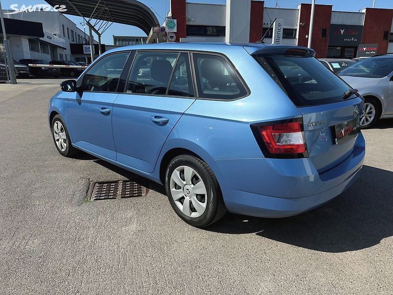 Škoda Fabia 1.2 TSI Ambition Plus - fotka 7 z 28